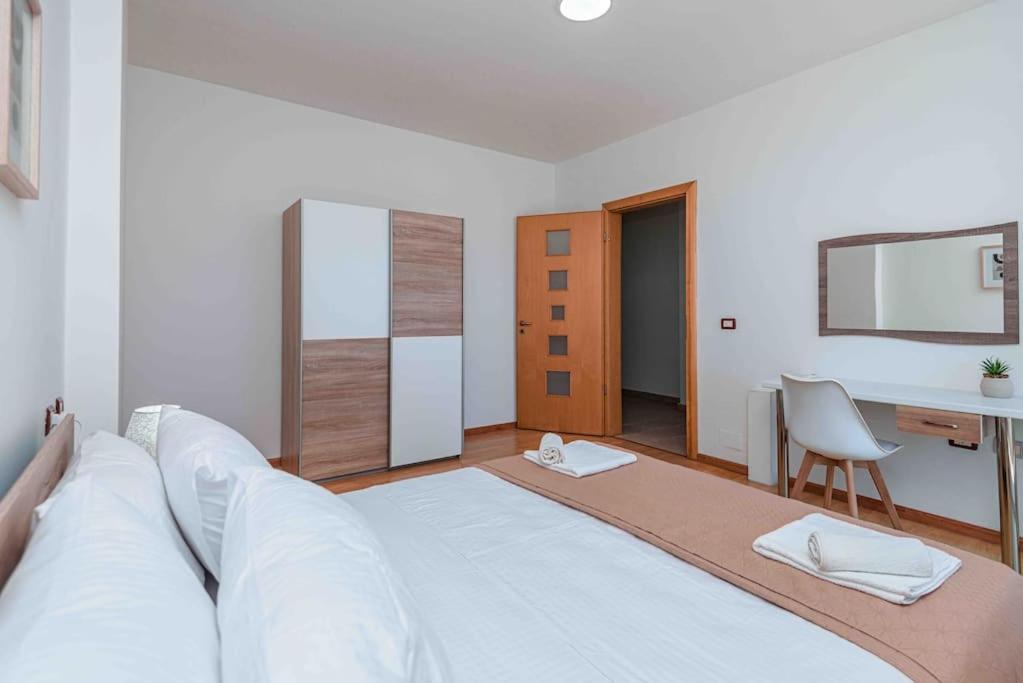 Grand View Apartment Durres Exterior photo